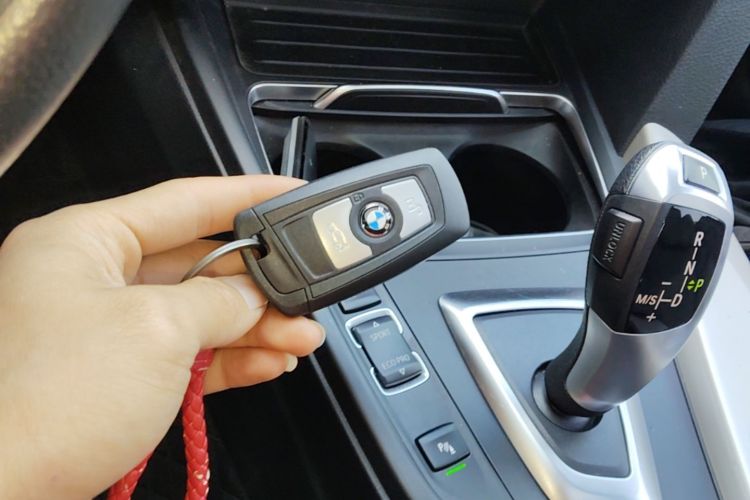 BMW 3 Series 2016 car image #9