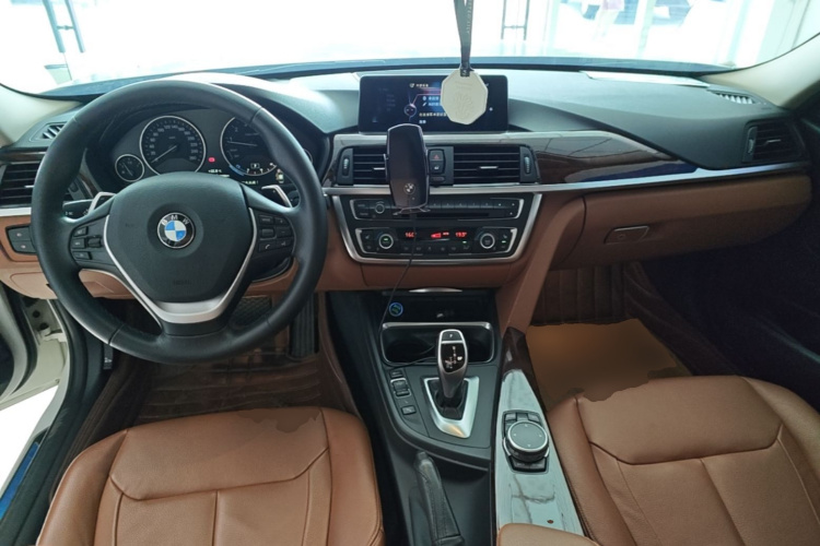 BMW 3 Series 2015 #10 BMW 3 Series 2015 car image #10
