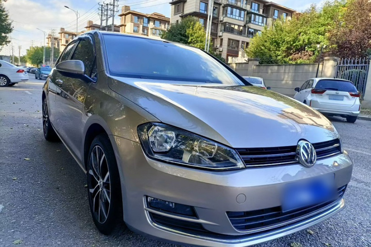 Volkswagen Golf 2016 car image #3