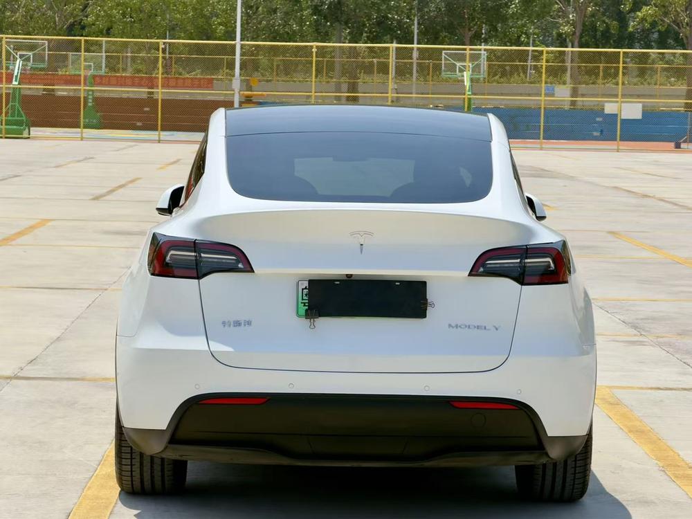 Tesla Model Y 2021 #6 Tesla Model Y 2021 car image #6