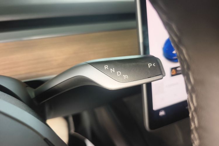 Tesla Model 3 2021 car image #14