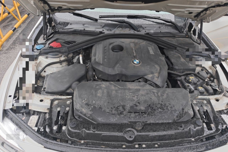 BMW 3 Series 2018 car image #22