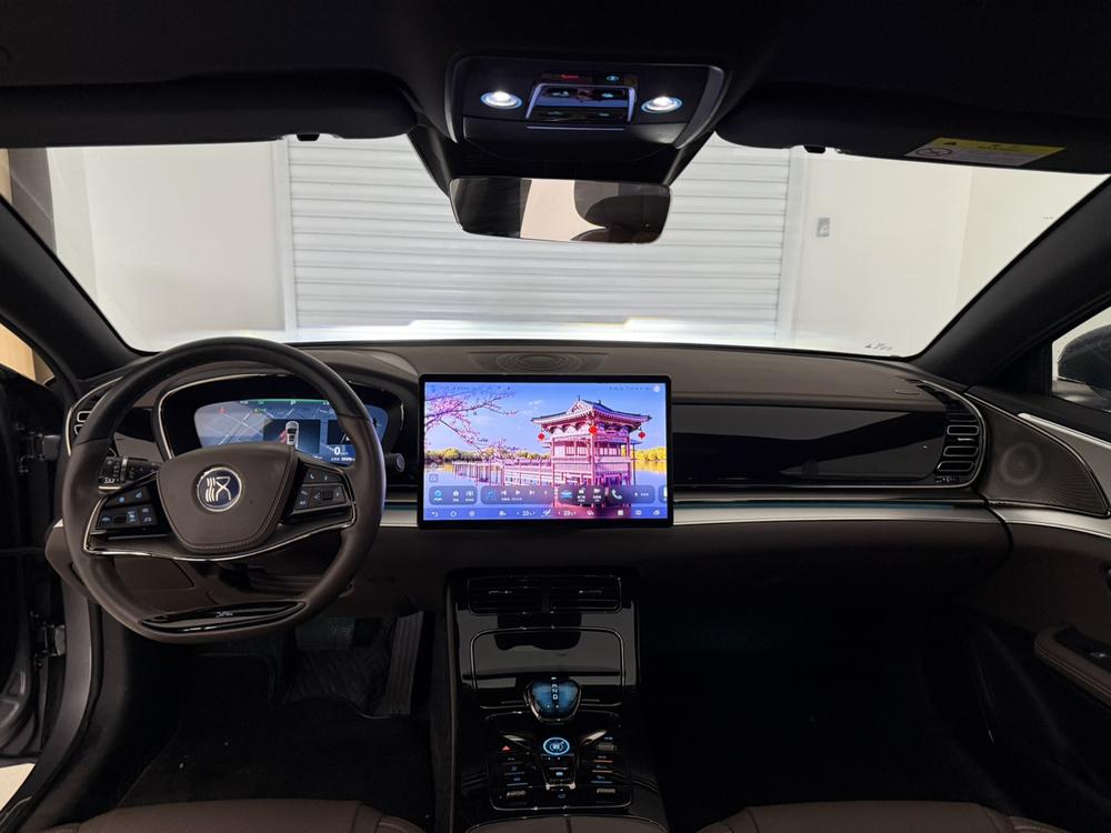 BYD Han 2024 immagine di auto #10