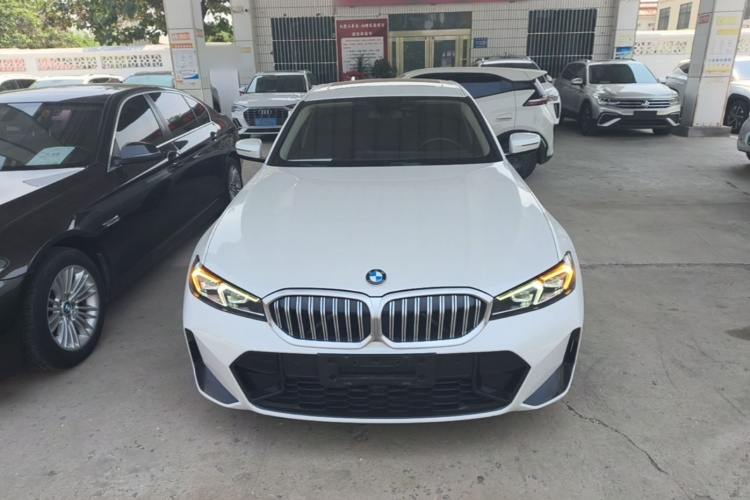 BMW 3 Series 2024 #3 BMW 3 Series 2024 car image #3