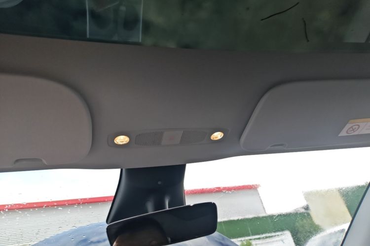 Tesla Model Y 2023 #18 Tesla Model Y 2023 car image #18