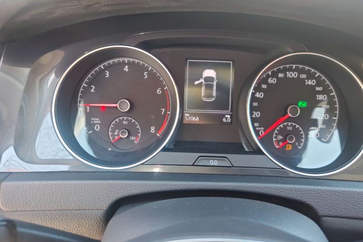 Volkswagen Golf 2018 imagem de carro #12
