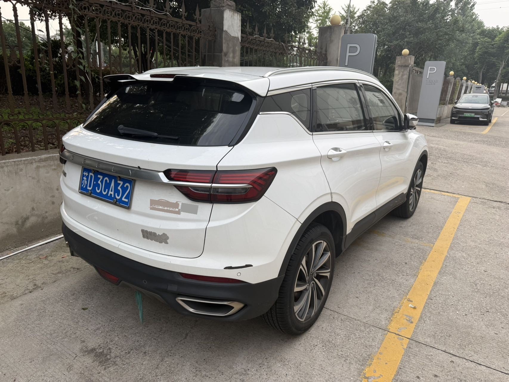 GEELY Coolray 2019 car image #3