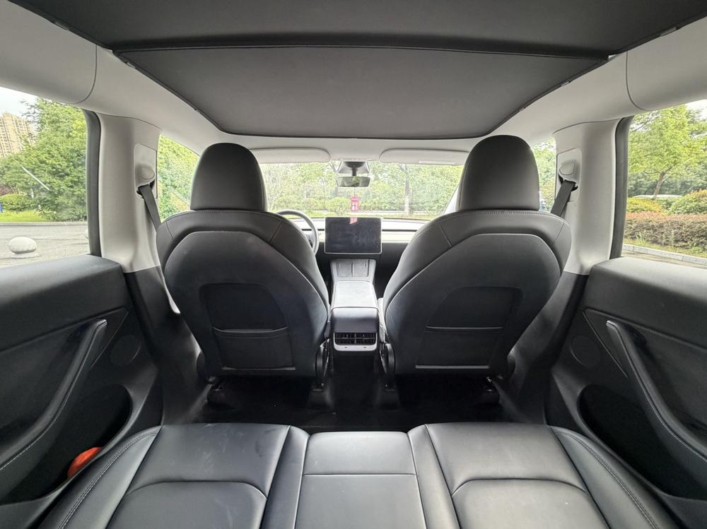 Tesla Model Y 2023 #12 Tesla Model Y 2023 car image #12