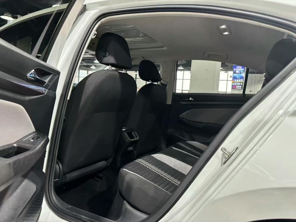 Volkswagen Bora 2023 car image #9