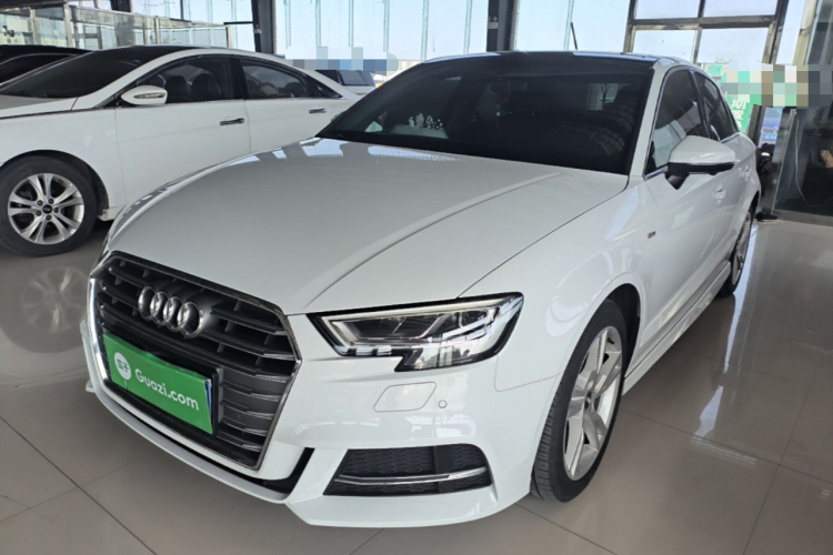 Audi A3 2021 immagine di auto #2