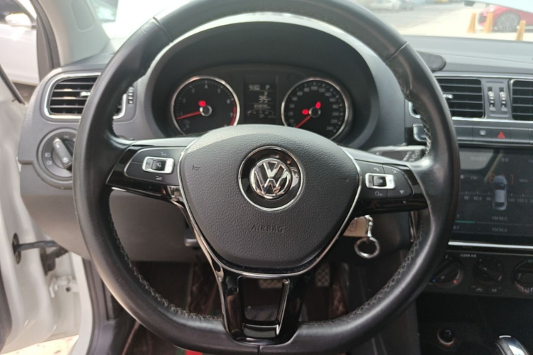 Volkswagen Polo 2017 #11 Volkswagen Polo 2017 car image #11