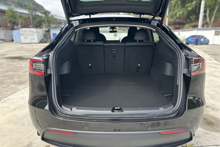 Tesla Model Y 2022 #19 Tesla Model Y 2022 car image #19