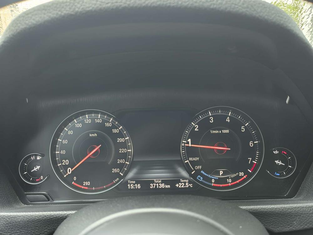 BMW 3 Series GT 2022 #8 BMW 3 Series GT 2022 صورة سيارة #8