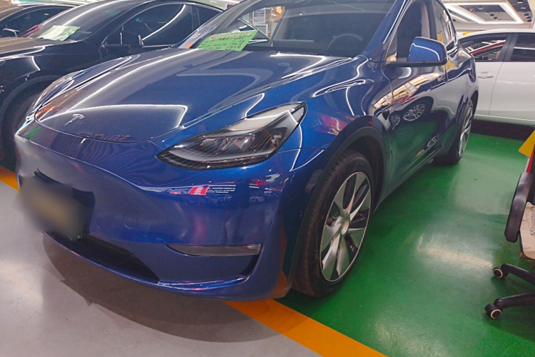 Tesla Model Y 2021 #4 Tesla Model Y 2021 car image #4