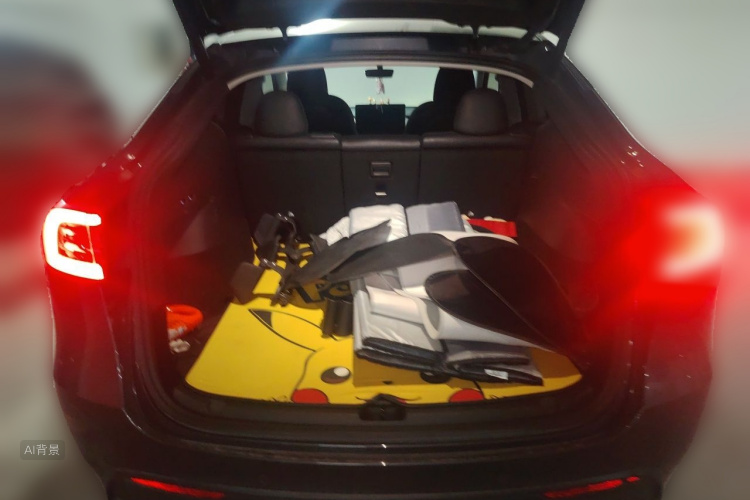 Tesla Model Y 2022 car image #21