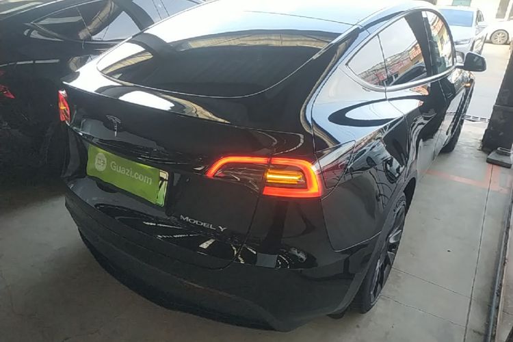 Tesla Model Y 2021 #7 Tesla Model Y 2021 immagine di auto #7