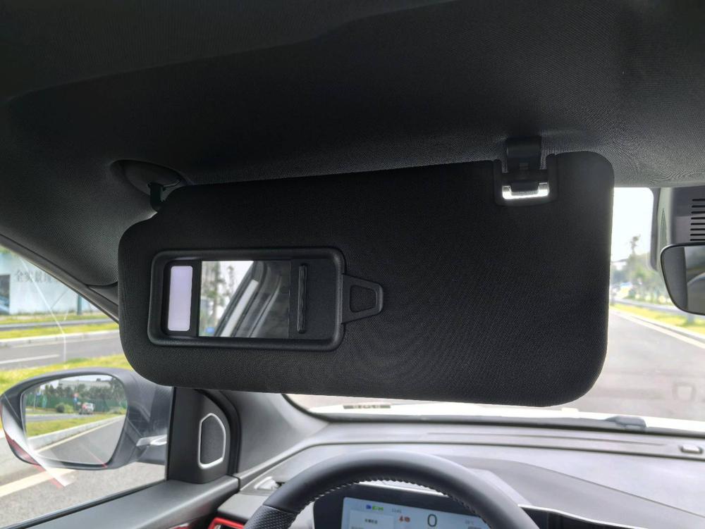 GEELY Coolray 2023 car image #14