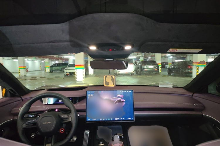 MI SU7 2024 immagine di auto #12