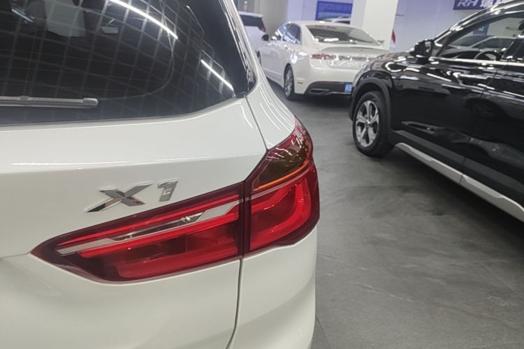 BMW X1 2017 #8 BMW X1 2017 car image #8