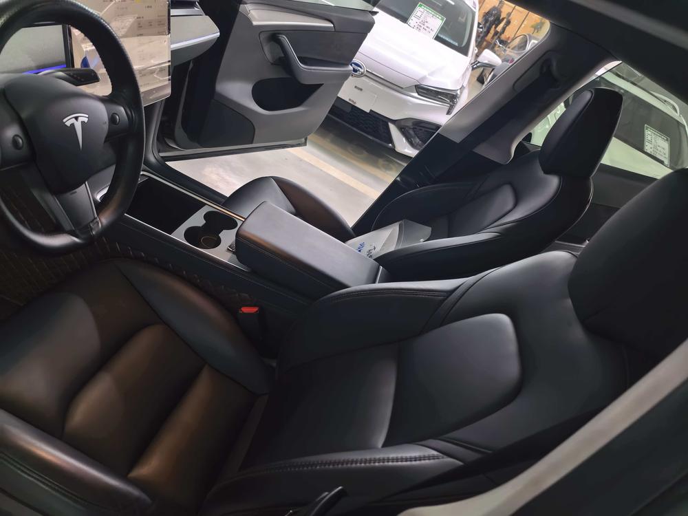 Tesla Model Y 2024 car image #13