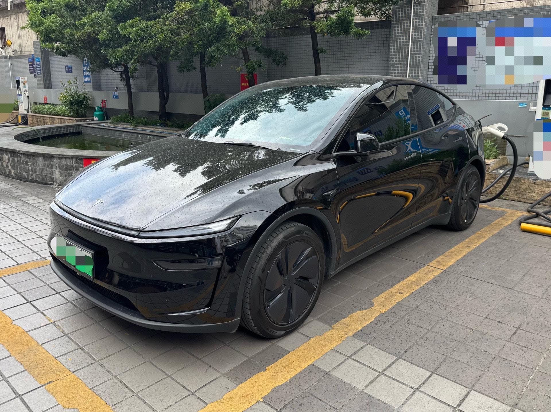 Tesla Model Y 2026 Tesla Model Y 2026 immagine di auto