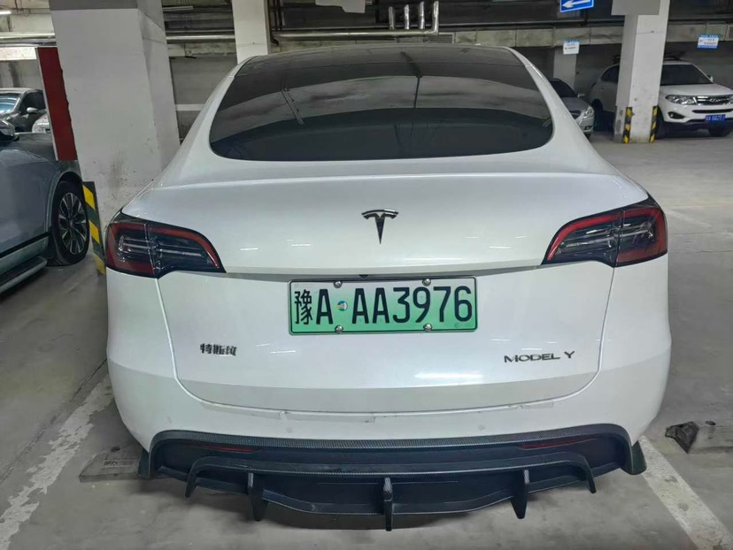 Tesla Model Y 2023 #5 Tesla Model Y 2023 immagine di auto #5
