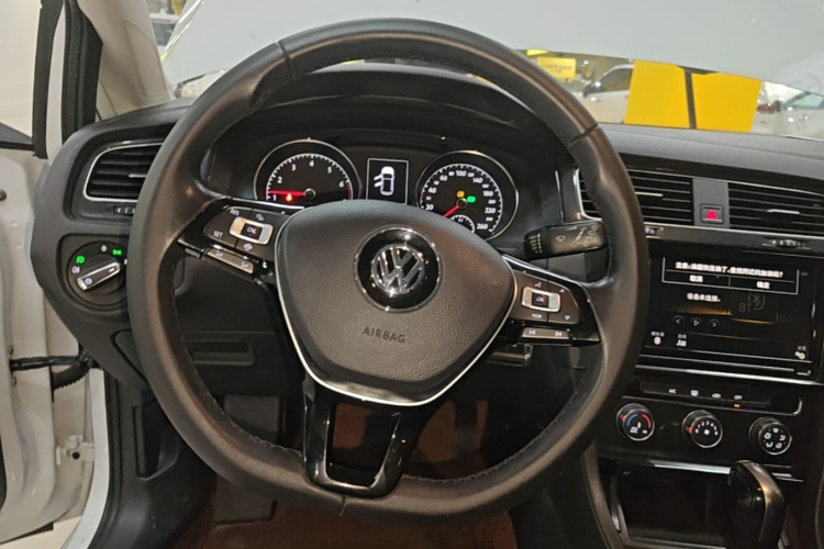 Volkswagen Golf 2019 #11 Volkswagen Golf 2019 car image #11