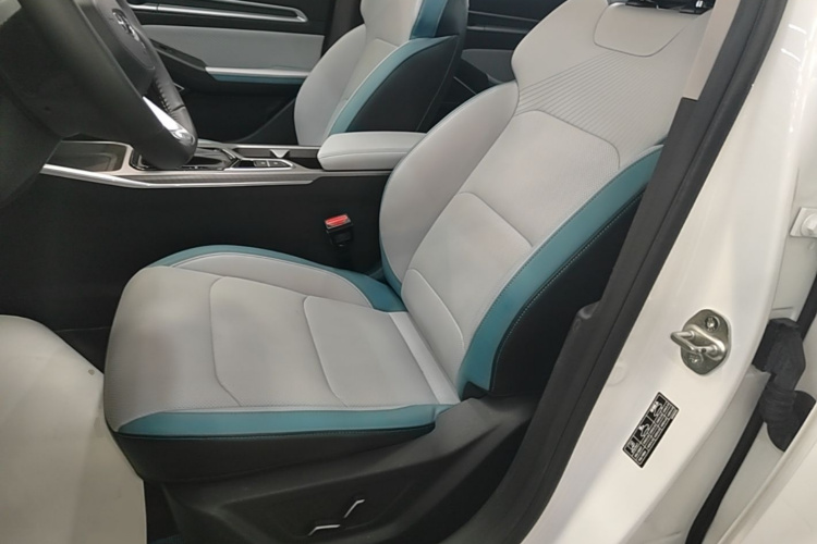 GEELY Emgrand 2024 #19 GEELY Emgrand 2024 image de voiture #19