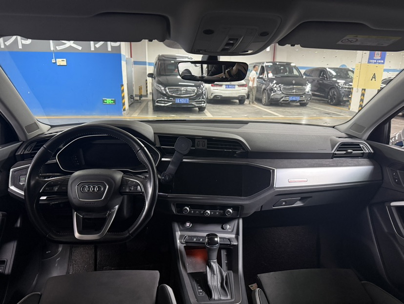 Audi Q3 2019 #5 Audi Q3 2019 car image #5