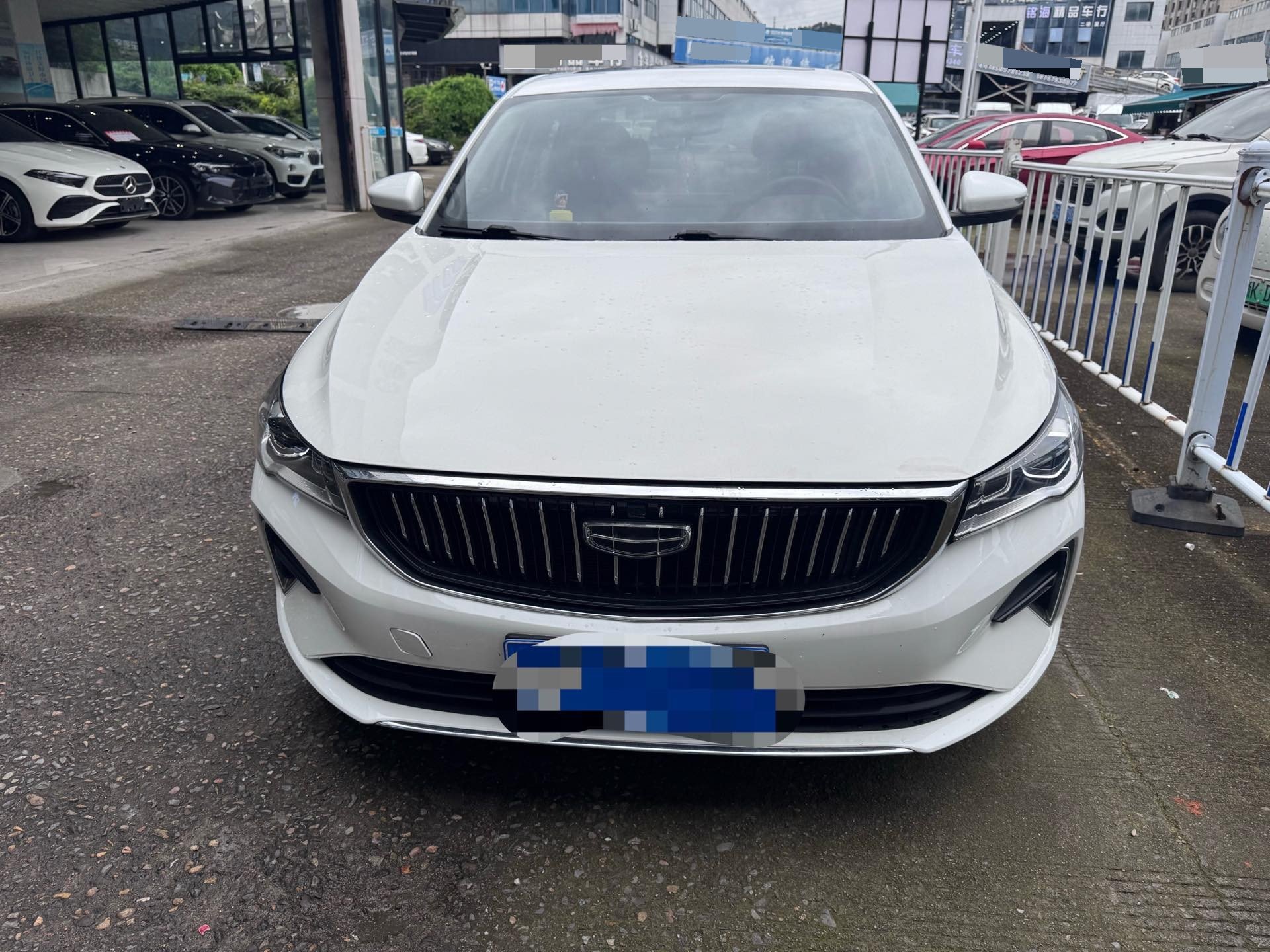 GEELY Emgrand 2023 car image #2