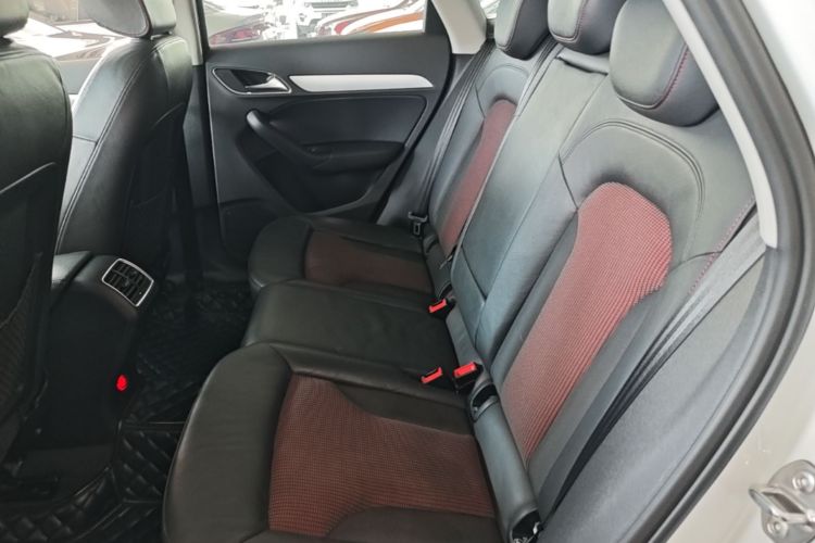 Audi Q3 2019 #17 Audi Q3 2019 car image #17