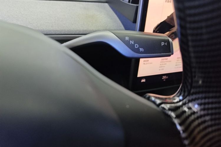Tesla Model Y 2023 #14 Tesla Model Y 2023 immagine di auto #14