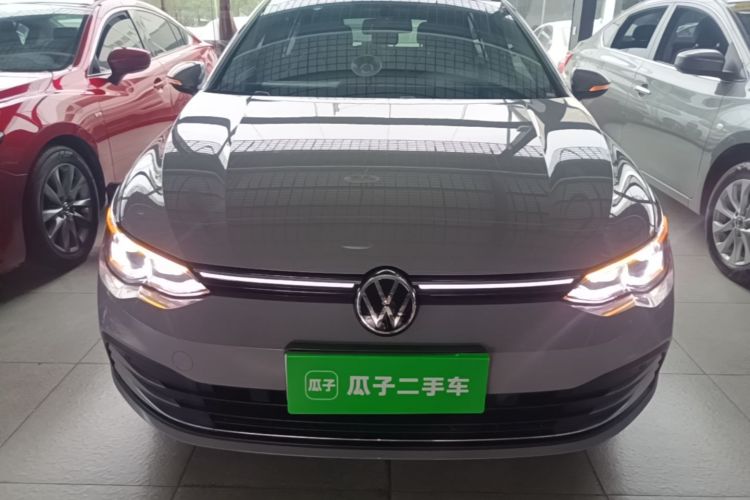 Volkswagen Golf 2024 car image #3