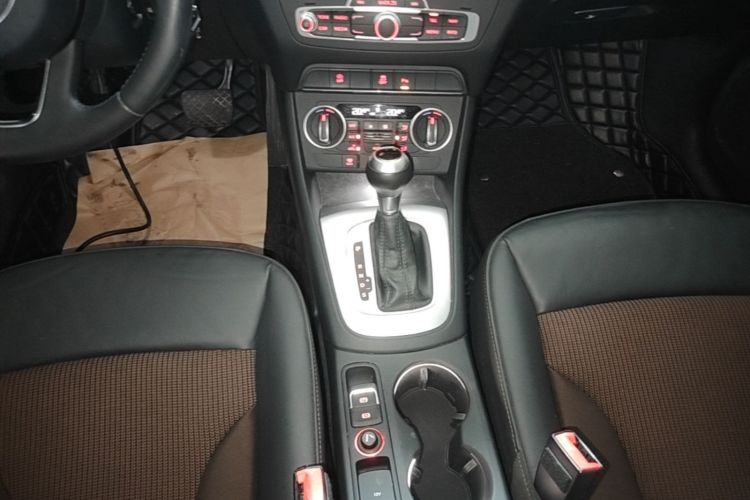 Audi Q3 2017 #14 Audi Q3 2017 car image #14