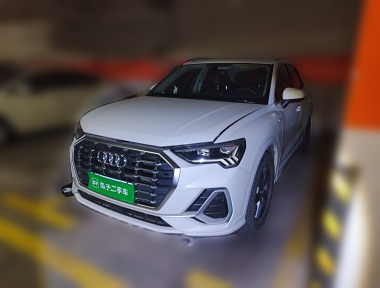 Audi Q3 2021 car image 