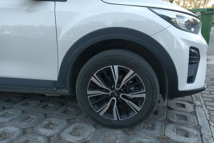 起亚 奕跑 2023 汽车图片 #9