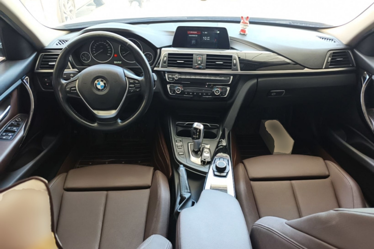 BMW 3 Series 2017 #10 BMW 3 Series 2017 изображение автомобиля #10