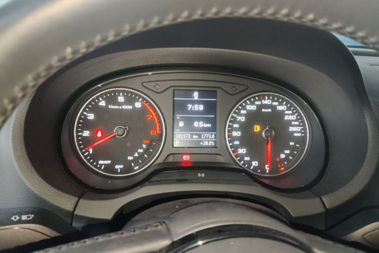 Audi A3 2019 car image #12