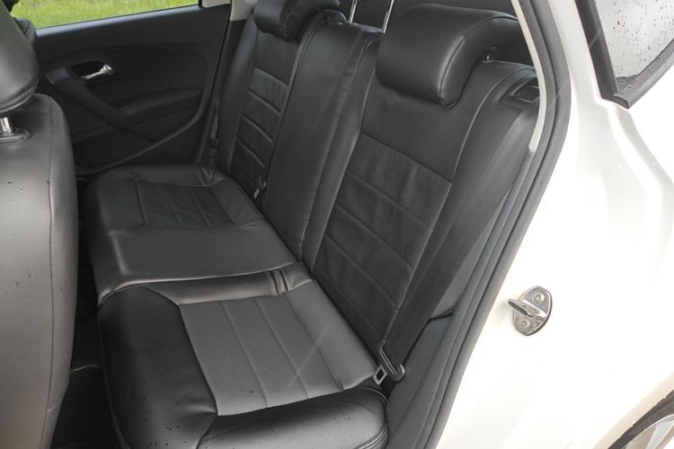 Volkswagen Polo 2015 #17 Volkswagen Polo 2015 car image #17