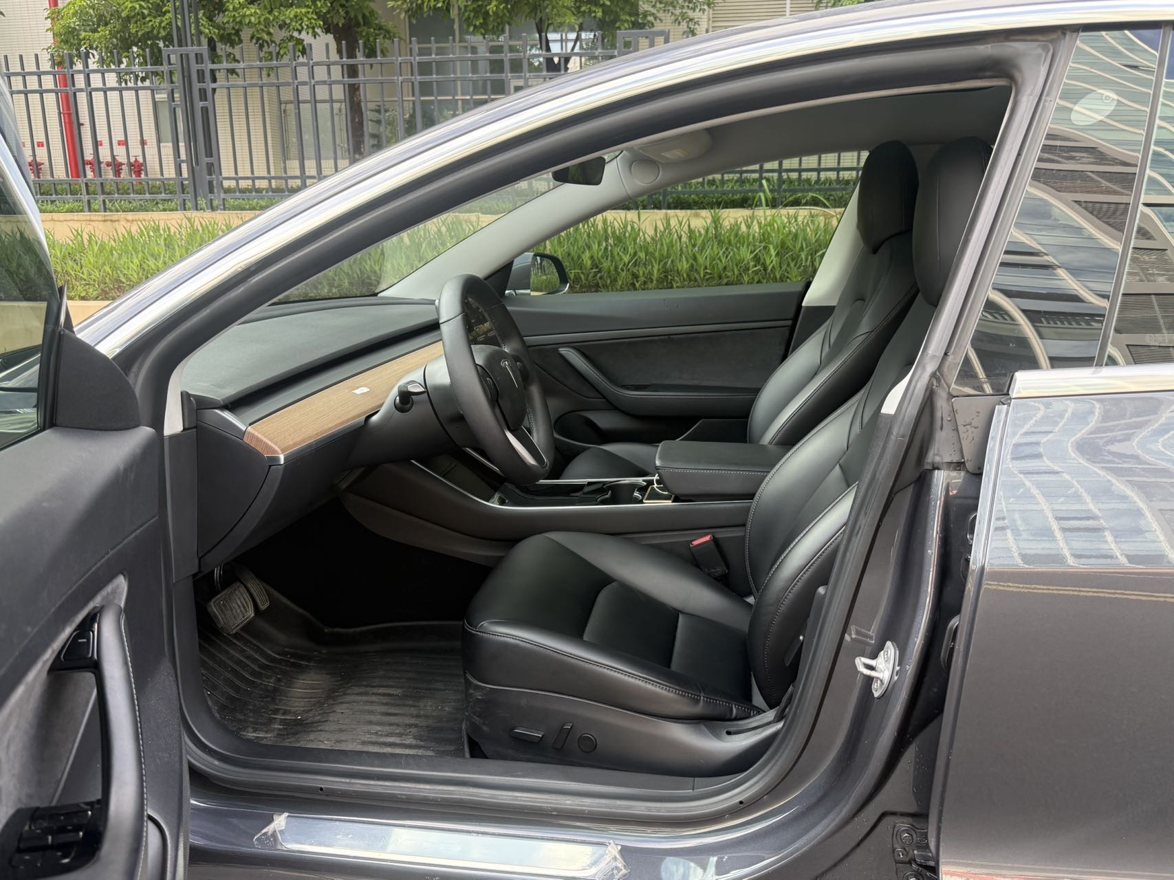 Tesla Model 3 2020 car image #7