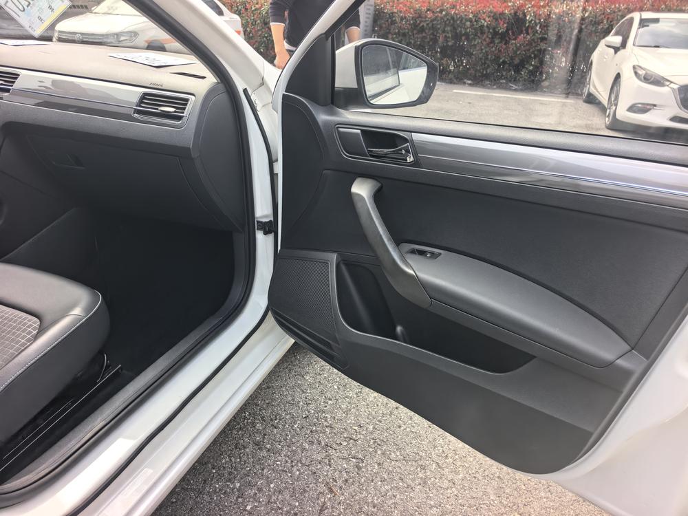 Volkswagen Santana 2018 car image #9