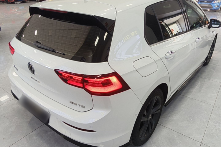 Volkswagen Golf 2022 car image #7