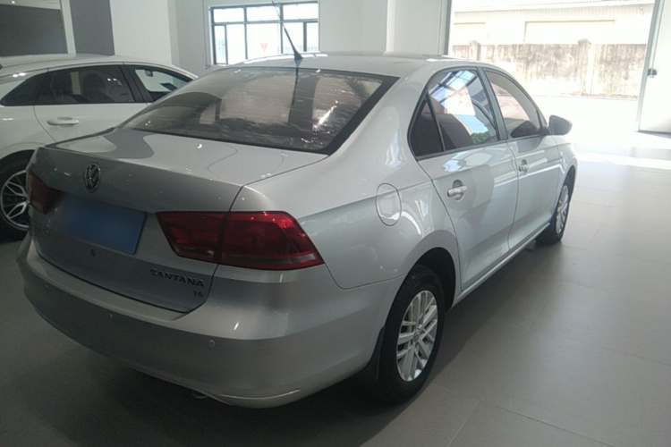 Volkswagen Santana 2015 car image #7