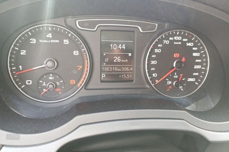 Audi Q3 2016 #14 Audi Q3 2016 car image #14