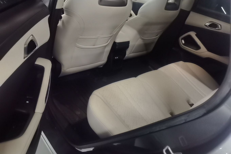BYD YuanUP 2025 #17 BYD YuanUP 2025 изображение автомобиля #17
