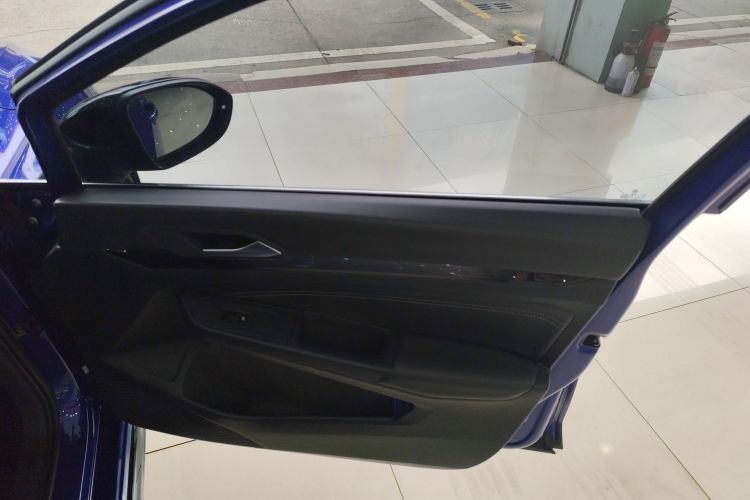 Volkswagen Golf 2020 immagine di auto #25