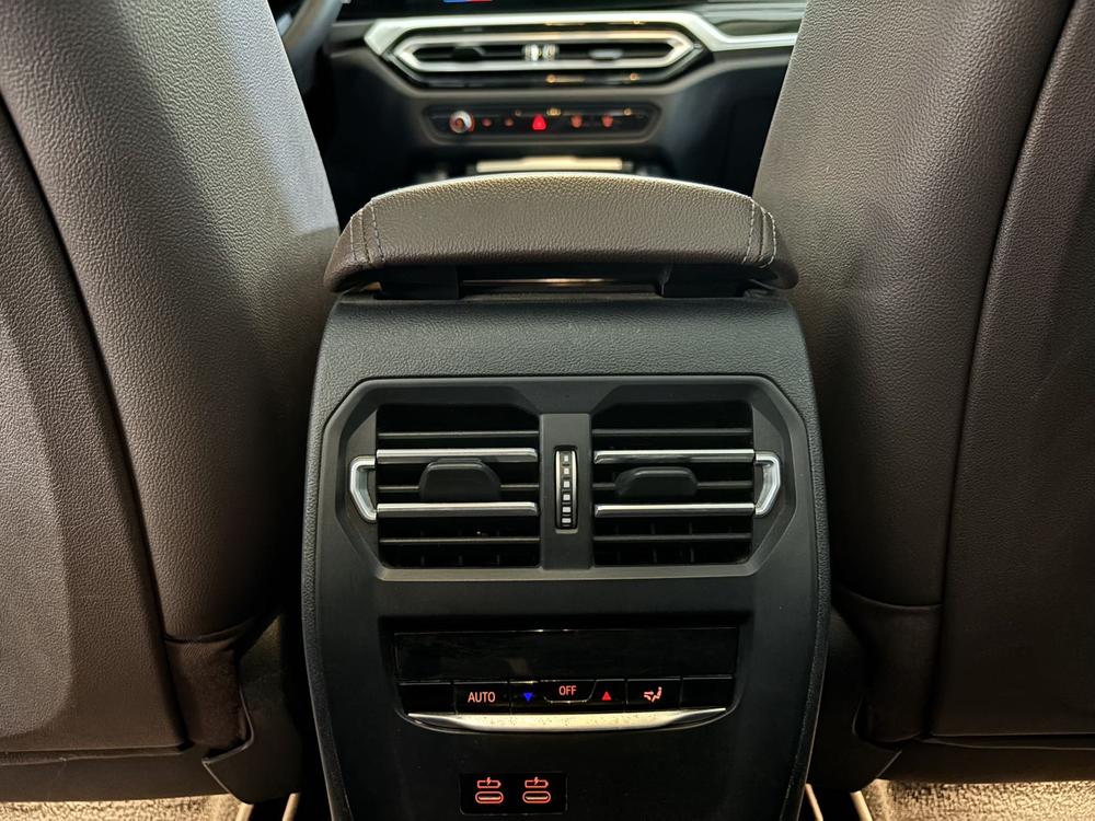 BMW 3 Series 2023 #9 BMW 3 Series 2023 immagine di auto #9