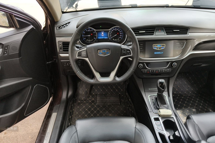 GEELY Emgrand 2017 car image #12