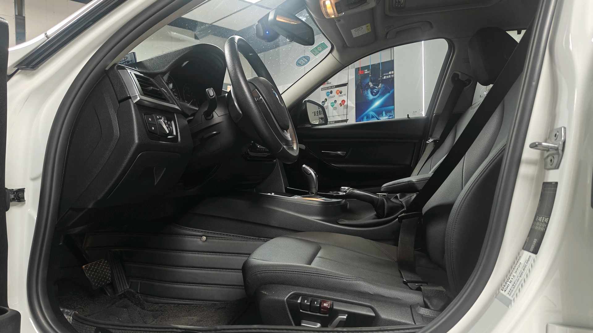 BMW 3 Series 2017 car image #2