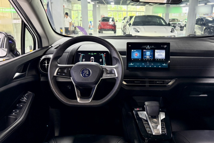 BYD Yuan New Energy 2020 immagine di auto #11